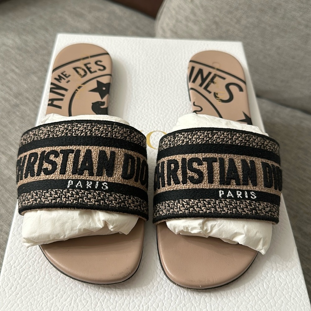 Authentic Christian Dior dway embroidered slides
